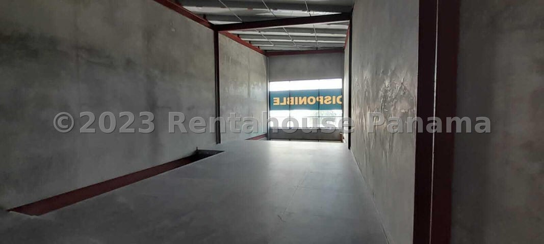 Prime Retail Space for Lease
